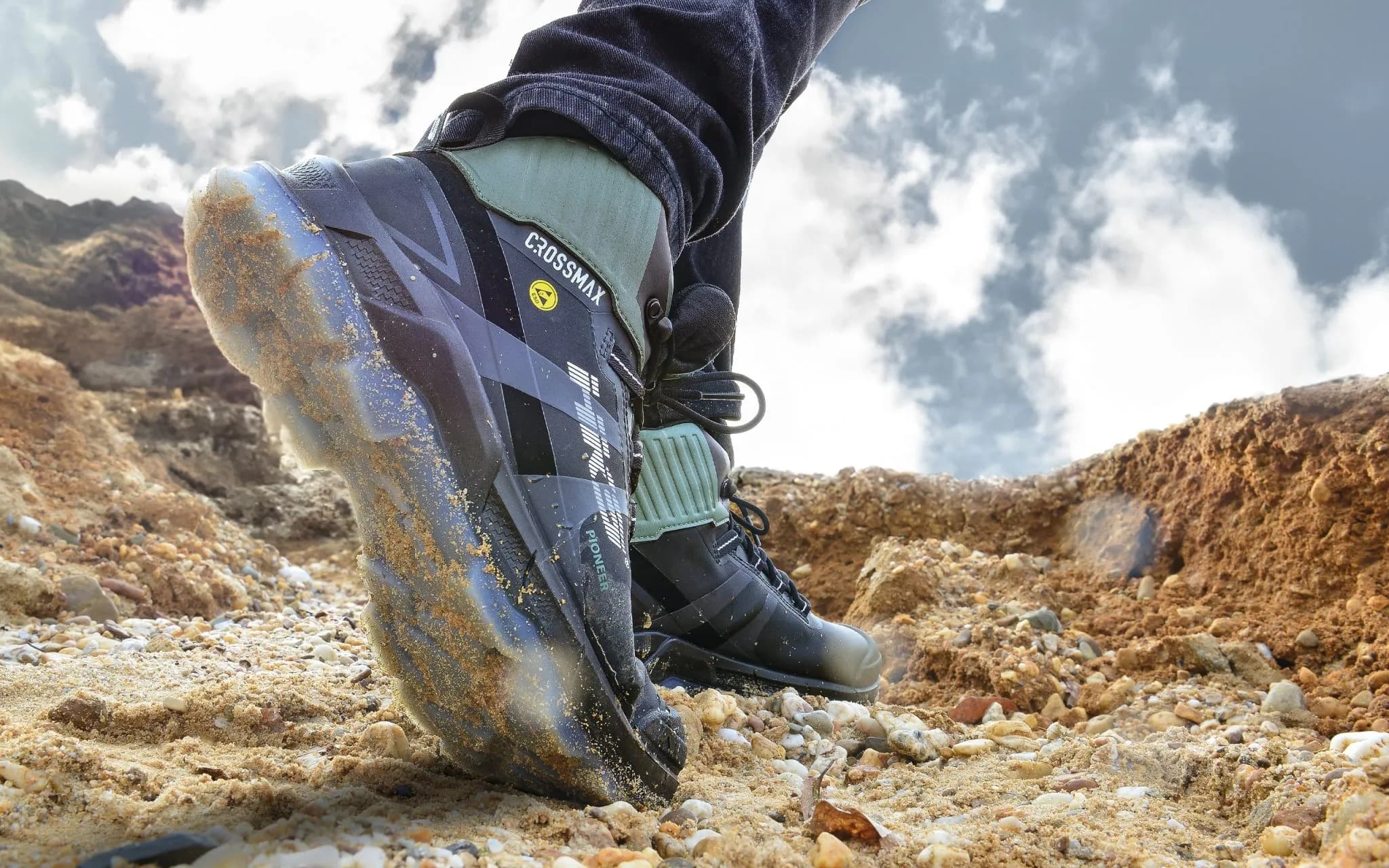 CROSSMAX — Uncompromising